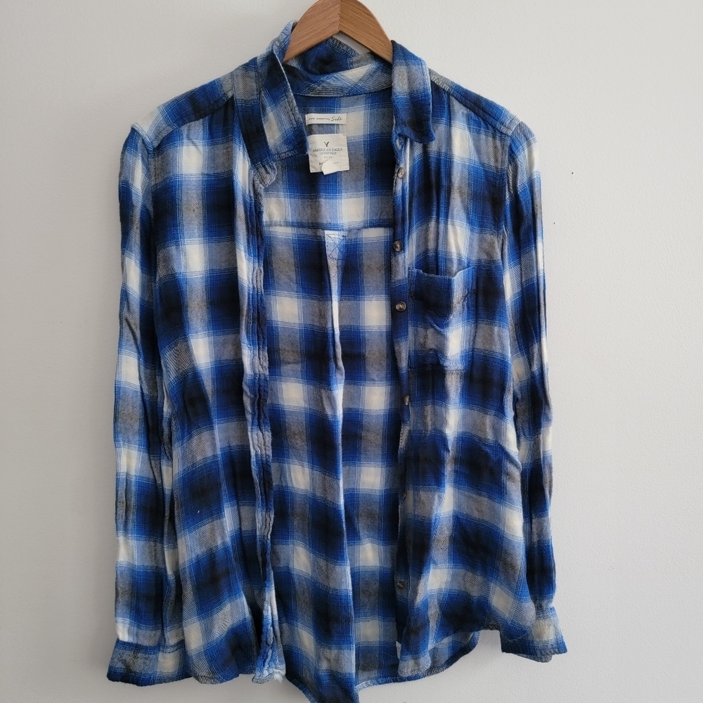 American Eagle Blue Plaid Super SOFT Button Down Shirt Small Womens